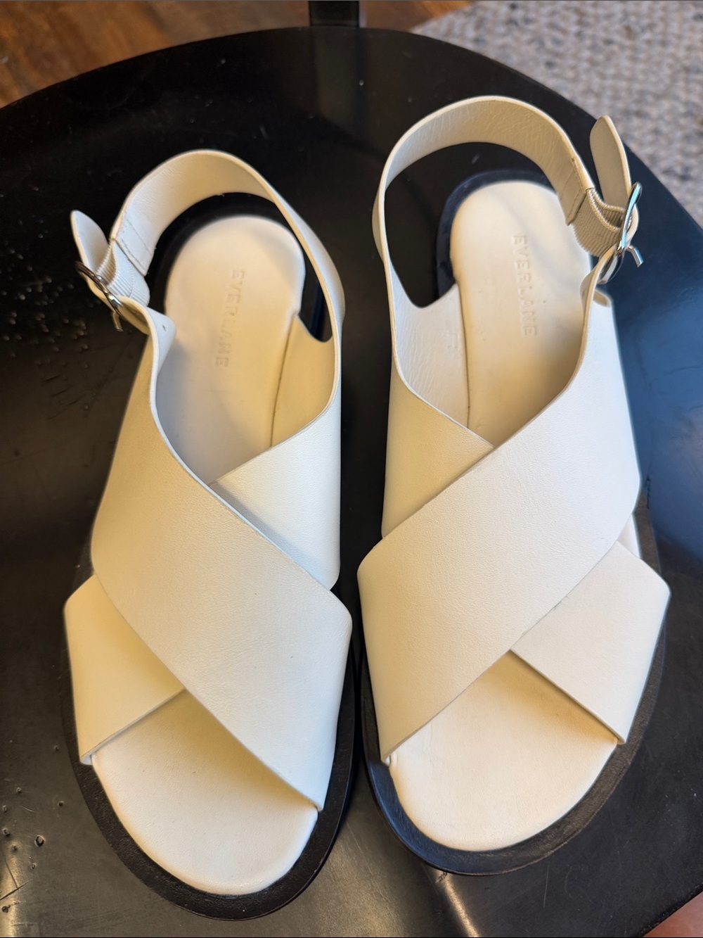 Everlane The City Cross Over Sandal in Parchment